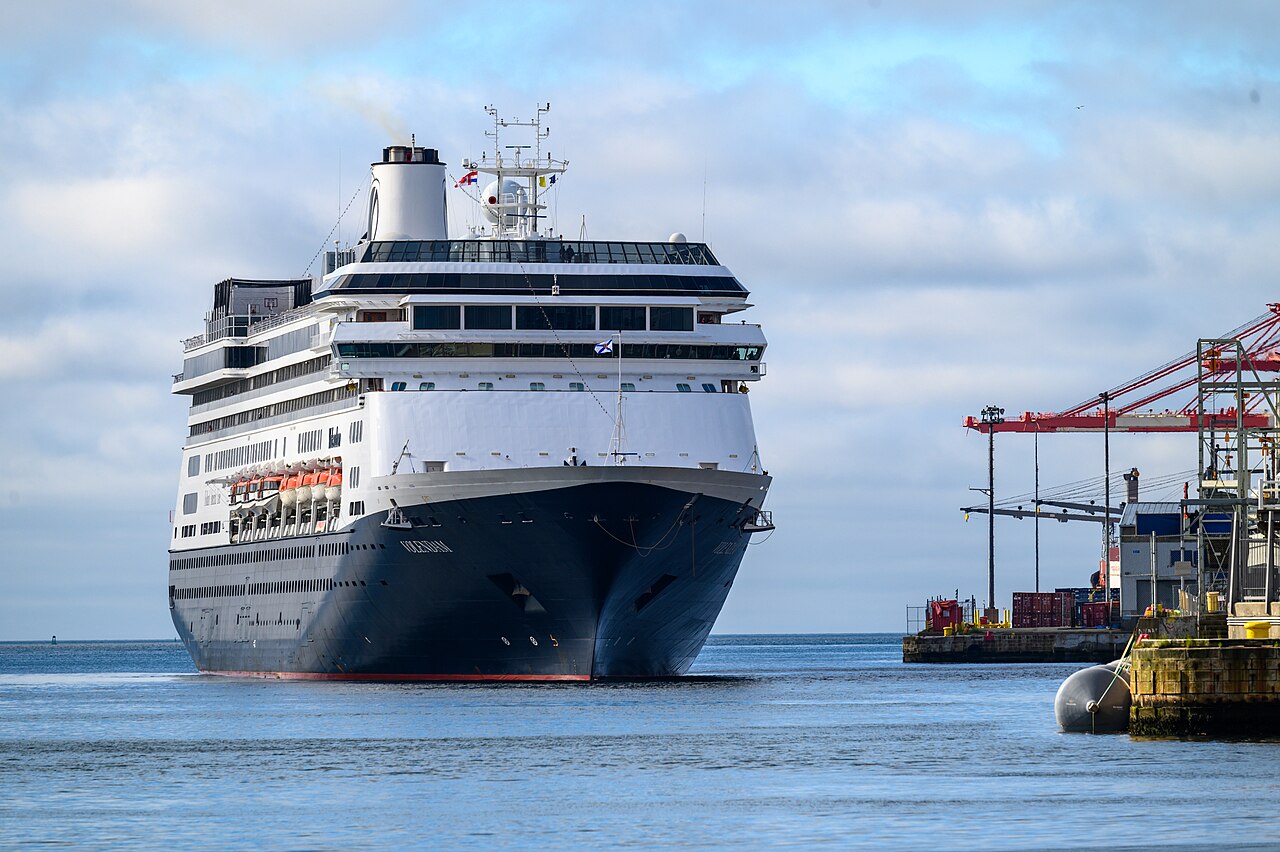 MS Volendam